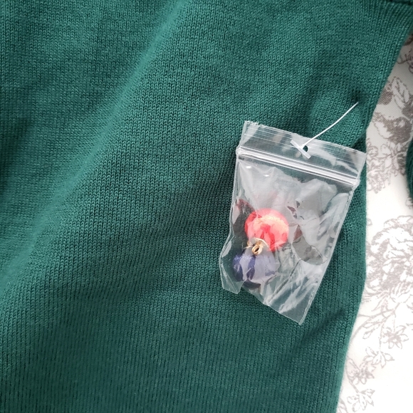 Modcloth rare green cardigan Size L diff buttons - Picture 5 of 7